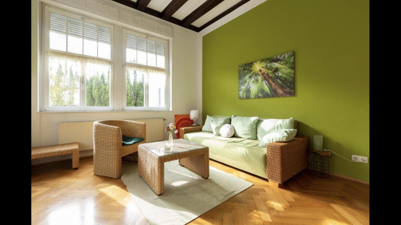 Appartment Im Villenviertel Ена Экстерьер фото